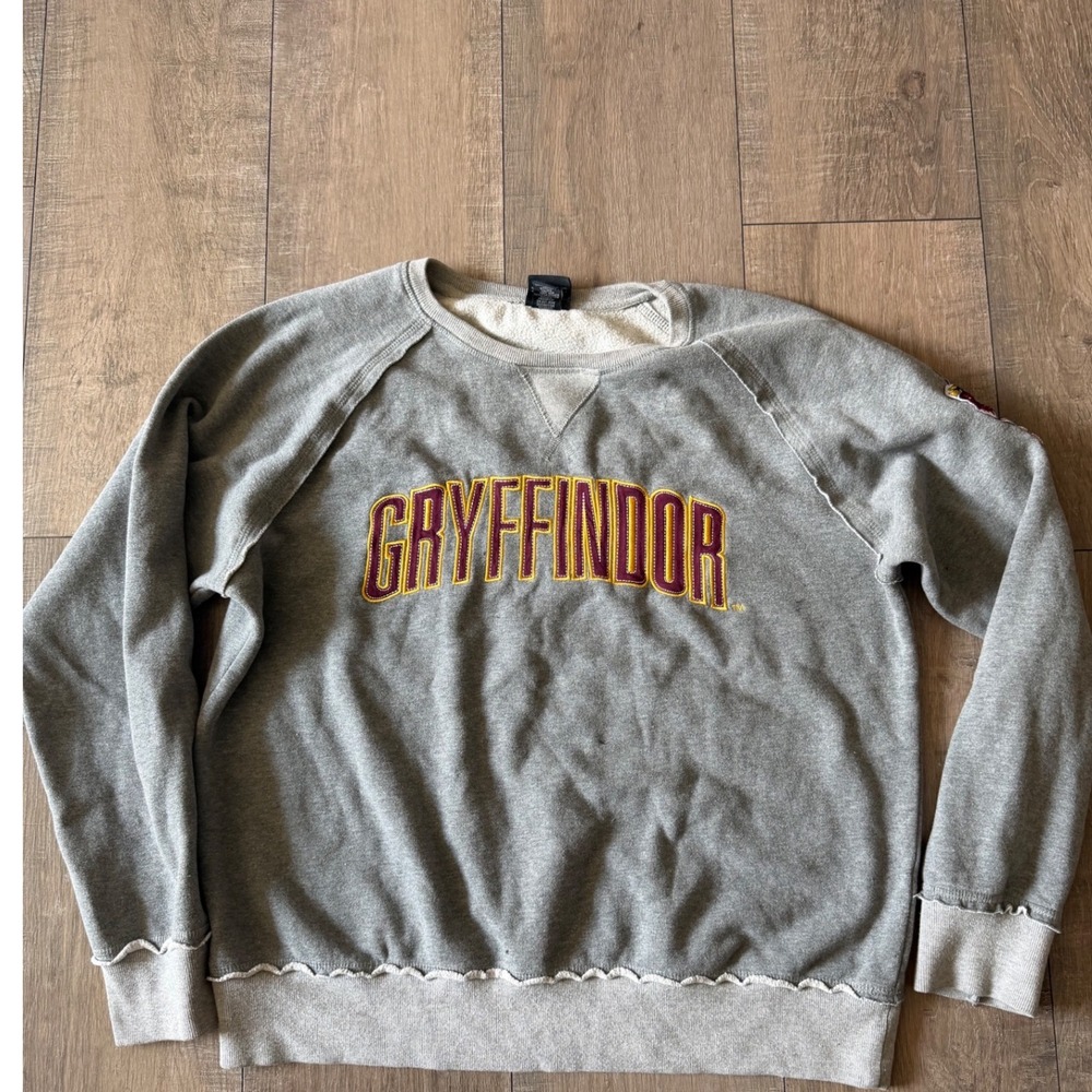 Universal Studios Harry Potter Gryffindor Grey Raglan Sweatshirt‎ Large L